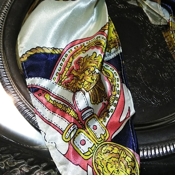 🦁NEW CHIC PRINT SATINY MOCK HAIR SCARF - Picture 2 of 6